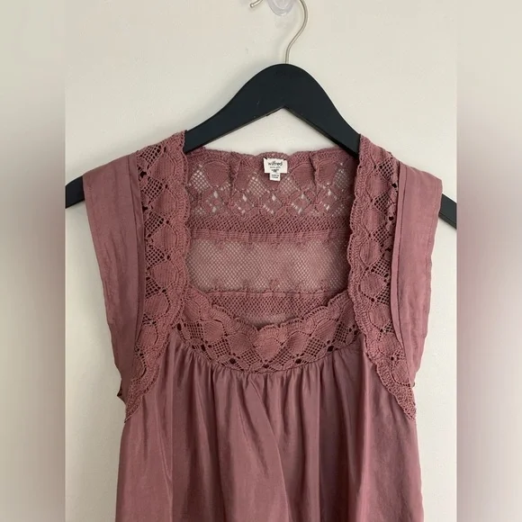 WILFRED lace trimmed silk top. Size XS - Picture 11 of 11